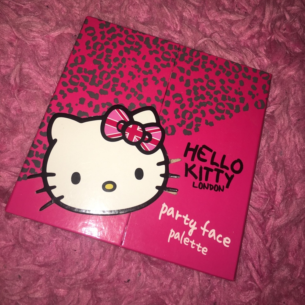From London: Hello Kitty Party Face Palette